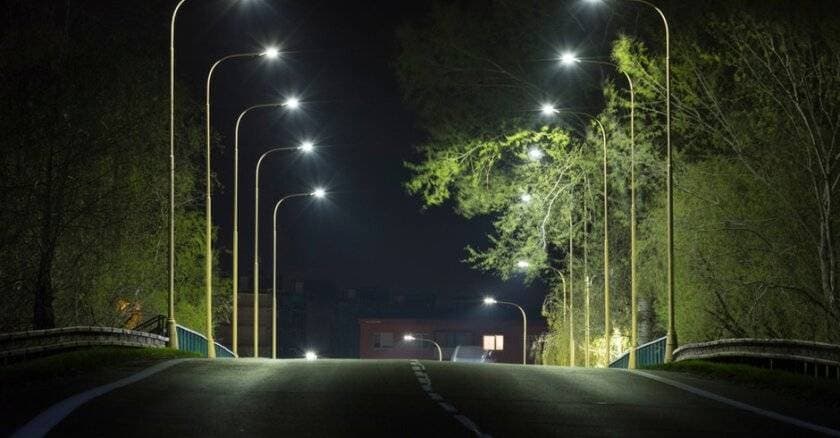 LED Street Light Fixture White 150/100/80W 200-480VAC 21000Lm 3 CCT thumbnail 4
