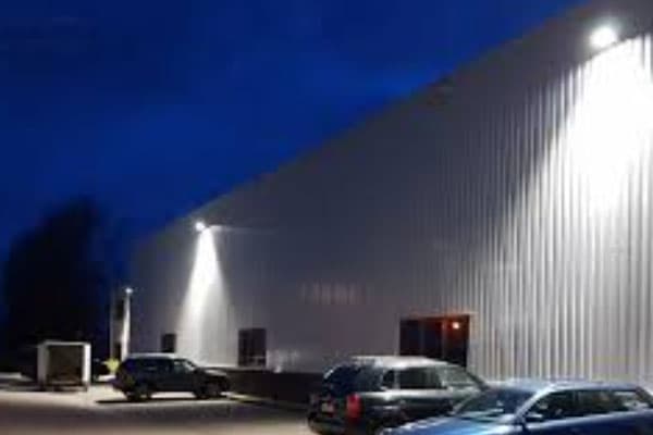 FLOOD_light_5000K-Garage_Lots