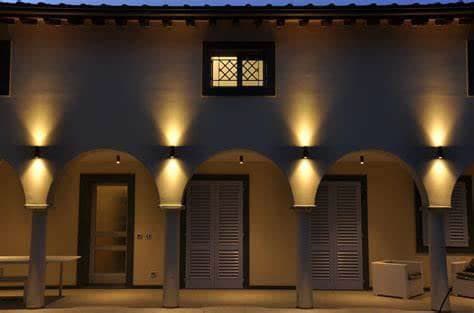 Up_down_sconce-Columns